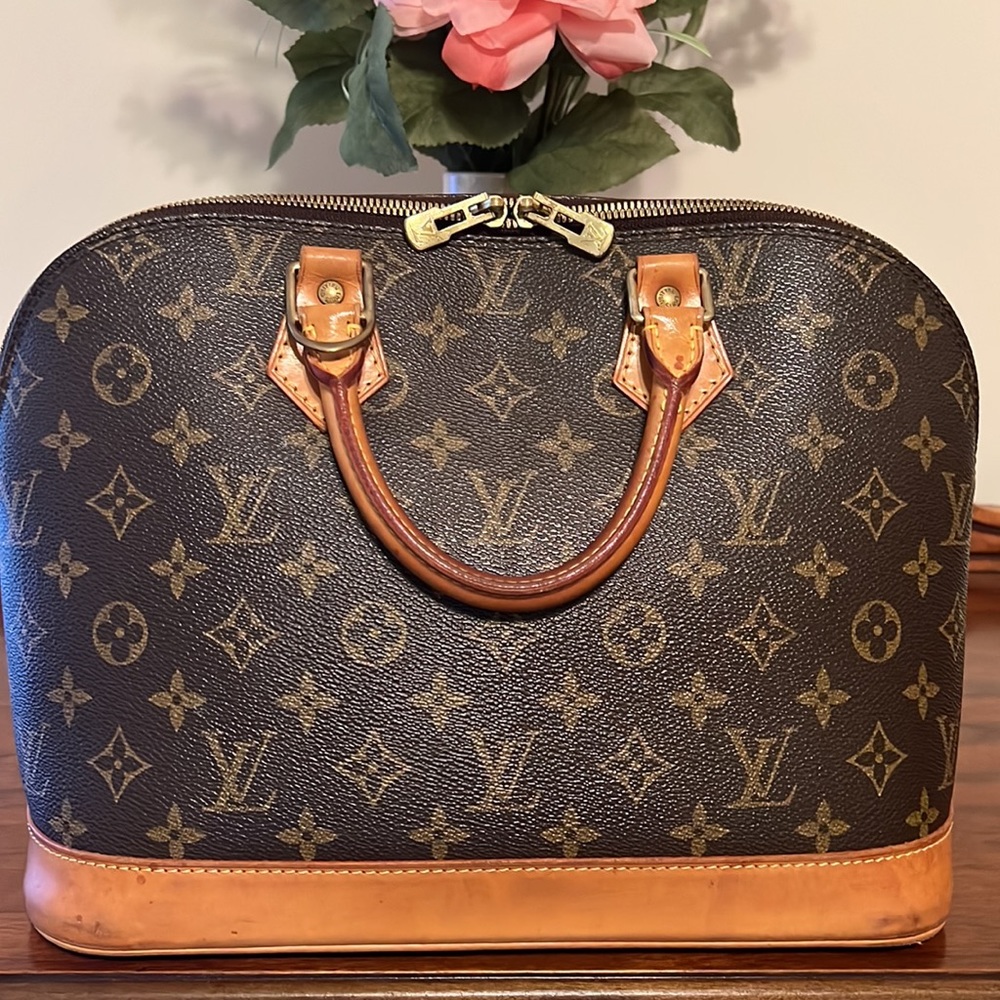 Louis Vuitton Monogram Canvas Alma PM - Picture 4 of 17